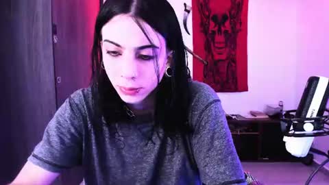 Snapshot of atheneoo_ chatting on 07-30-26, 08:02 athenauwu online show from 07-30-26, 08:02