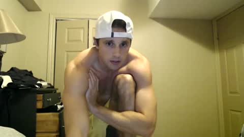 Snapshot of athleteguy55555 chatting on 12-31-24, 04:16 tommycb55555 online show from 12-31-24, 04:16