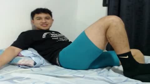 Snapshot of athleticboy2026 chatting on 10-10-25, 02:32 Robin online show from 10-10-25, 02:32