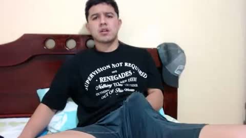 Snapshot of athleticboy2026 chatting on 01-13-26, 04:45 Robin online show from 01-13-26, 04:45