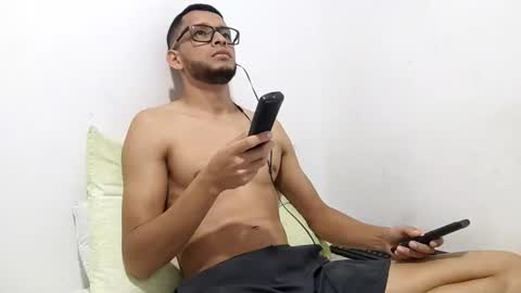 Torres online show from 10-05-25, 02:54