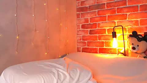 Sarah Doll online show from 10-09-25, 11:14