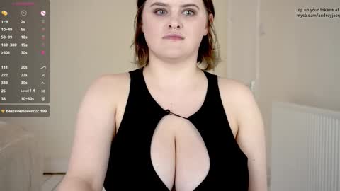 Audrey Jacq online show from 09-11-25, 02:28