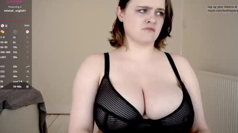 Snapshot of audreyjacq chatting on 05-26-26, 04:03 Audrey Jacq online show from 05-26-26, 04:03