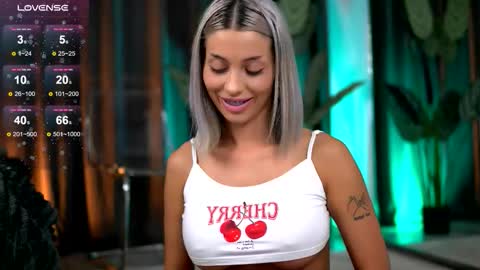 Isabella online show from 09-16-25, 03:18