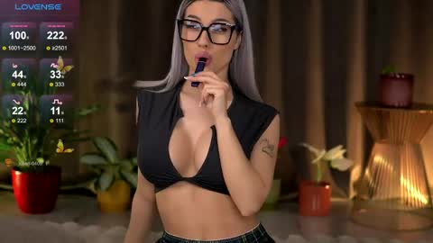 Isabella online show from 04-29-26, 07:23