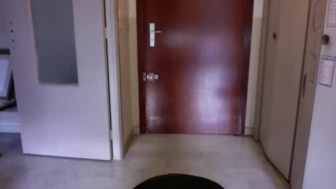 Snapshot of auguste061400 chatting on 12-18-24, 09:36 auguste061400 online show from 12-18-24, 09:36