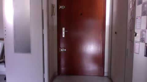 Snapshot of auguste061400 chatting on 02-24-25, 09:00 auguste061400 online show from 02-24-25, 09:00