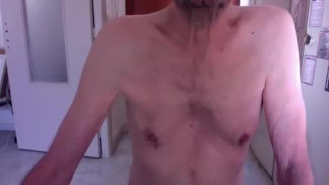 Snapshot of auguste061400 chatting on 03-03-25, 08:38 auguste061400 online show from 03-03-25, 08:38