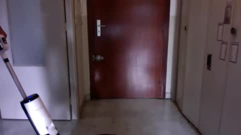 Snapshot of auguste061400 chatting on 10-27-25, 08:40 auguste061400 online show from 10-27-25, 08:40