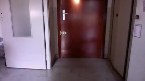 Snapshot of auguste061400 chatting on 11-12-25, 09:21 auguste061400 online show from 11-12-25, 09:21