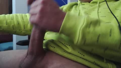 auilein online show from 04-14-26, 04:57