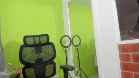 Aura Divina  online show from 07-04-26, 11:55