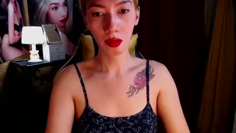 Snapshot of aurakharisma_xx chatting on 12-15-24, 05:34 Miss awra online show from 12-15-24, 05:34