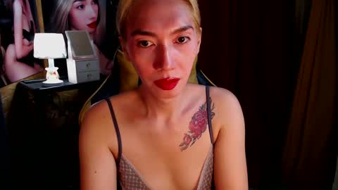 Snapshot of aurakharisma_xx chatting on 01-07-25, 08:13 Miss awra online show from 01-07-25, 08:13