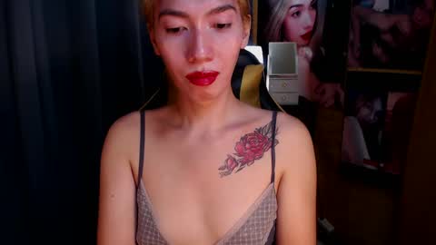 Snapshot of aurakharisma_xx chatting on 01-11-25, 05:52 Miss awra online show from 01-11-25, 05:52