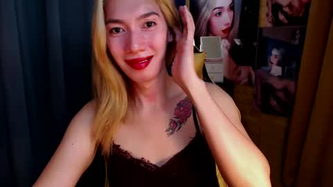 Snapshot of aurakharisma_xx chatting on 01-22-25, 05:37 Miss awra online show from 01-22-25, 05:37