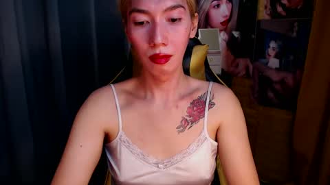 Snapshot of aurakharisma_xx chatting on 01-24-25, 08:02 Miss awra online show from 01-24-25, 08:02