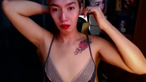 Snapshot of aurakharisma_xx chatting on 01-26-25, 04:51 Miss awra online show from 01-26-25, 04:51
