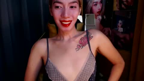 Snapshot of aurakharisma_xx chatting on 02-12-25, 03:40 Miss awra online show from 02-12-25, 03:40