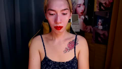 Snapshot of aurakharisma_xx chatting on 02-14-25, 04:47 Miss awra online show from 02-14-25, 04:47