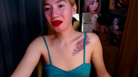 Snapshot of aurakharisma_xx chatting on 03-05-25, 04:13 Miss awra online show from 03-05-25, 04:13