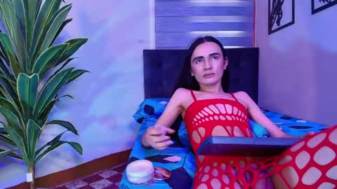 Snapshot of auralis_lux chatting on 06-03-26, 02:33 auralis_lux online show from 06-03-26, 02:33