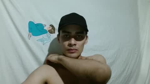 Snapshot of aureliv1 chatting on 12-15-24, 12:29 Aureliano online show from 12-15-24, 12:29