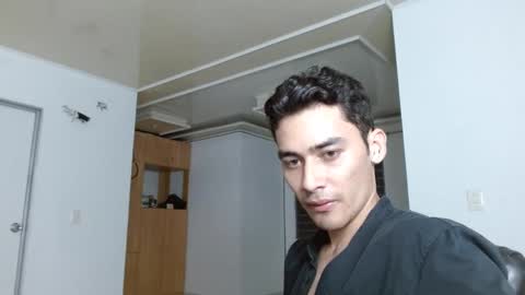 Snapshot of aureliv1 chatting on 03-11-25, 02:43 Aureliano online show from 03-11-25, 02:43