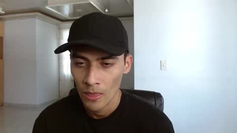 Snapshot of aureliv1 chatting on 10-02-25, 08:27 Aureliano online show from 10-02-25, 08:27