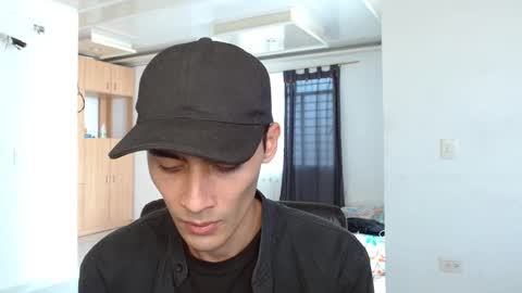 Snapshot of aureliv1 chatting on 10-04-25, 09:24 Aureliano online show from 10-04-25, 09:24