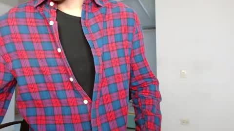 Snapshot of aureliv1 chatting on 10-25-25, 10:26 Aureliano online show from 10-25-25, 10:26