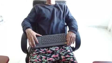 Snapshot of aureliv1 chatting on 02-11-26, 09:42 Aureliano online show from 02-11-26, 09:42