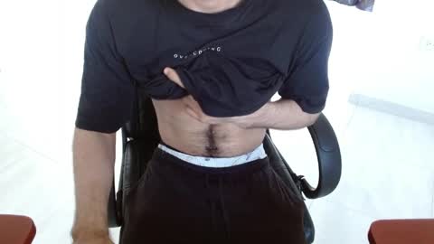Snapshot of aureliv1 chatting on 04-08-26, 10:21 Aureliano online show from 04-08-26, 10:21