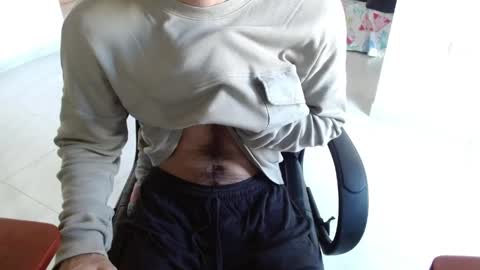 Snapshot of aureliv1 chatting on 04-18-26, 10:10 Aureliano online show from 04-18-26, 10:10