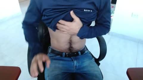 Snapshot of aureliv1 chatting on 04-24-26, 10:01 Aureliano online show from 04-24-26, 10:01