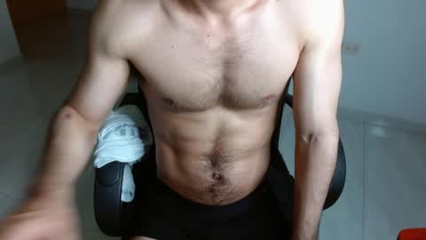Snapshot of aureliv1 chatting on 04-28-26, 02:27 Aureliano online show from 04-28-26, 02:27