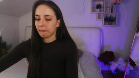 Snapshot of aurora_aksness chatting on 03-10-25, 05:18 Aurora online show from 03-10-25, 05:18