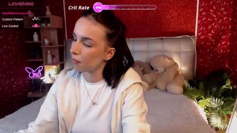 Snapshot of aurora_aksness chatting on 02-25-26, 06:06 Aurora online show from 02-25-26, 06:06