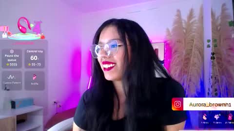 Snapshot of aurora_brown chatting on 10-16-25, 05:08 Aurora online show from 10-16-25, 05:08