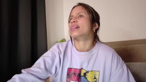 aurora_collins08 online show from 06-09-26, 04:18