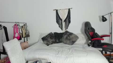 Snapshot of aurora_moonm chatting on 05-28-26, 03:15 aurora_moonm online show from 05-28-26, 03:15