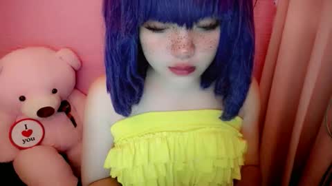 cute online show from 05-26-26, 01:56