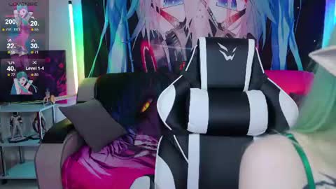 AURORA NATSUKI online show from 07-12-26, 09:22