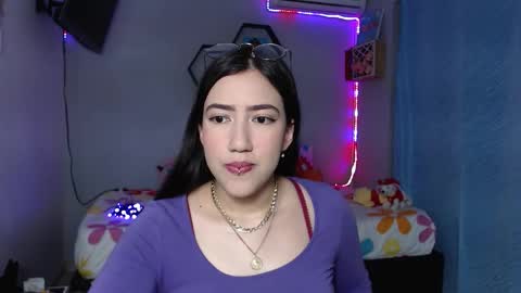 Aurora  online show from 09-12-25, 10:37