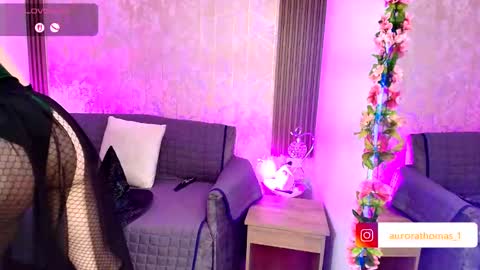 Snapshot of aurora_thomas chatting on 10-18-25, 10:43 Aurora online show from 10-18-25, 10:43