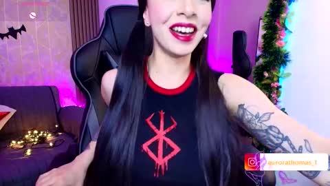 Snapshot of aurora_thomas chatting on 11-15-25, 04:10 Aurora online show from 11-15-25, 04:10