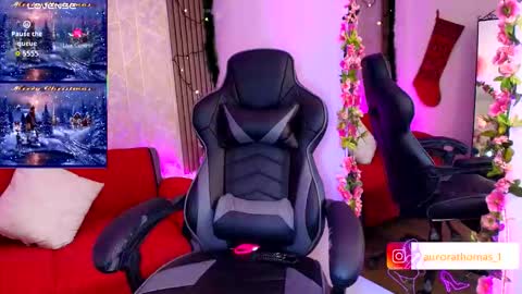 Snapshot of aurora_thomas chatting on 11-27-25, 04:36 Aurora online show from 11-27-25, 04:36