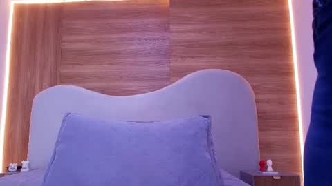 auroraa_miller online show from 08-06-26, 03:08