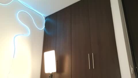 Snapshot of aurorabeck chatting on 10-28-25, 02:26 Aurora online show from 10-28-25, 02:26